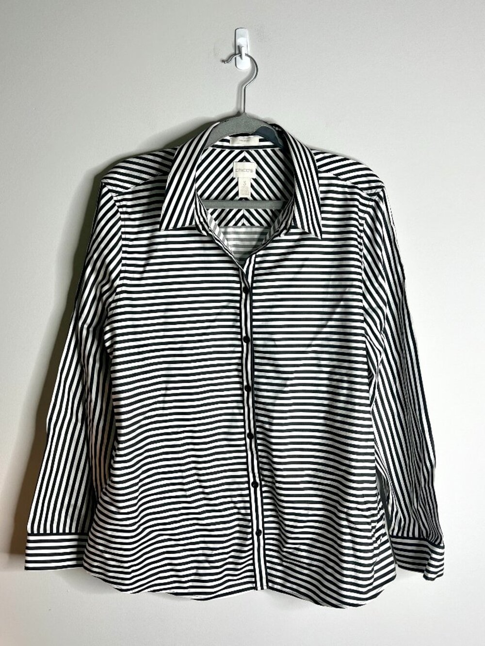 Chico's No-Iron Black White Striped Button-Down Long Sleeve Classic Career XL
